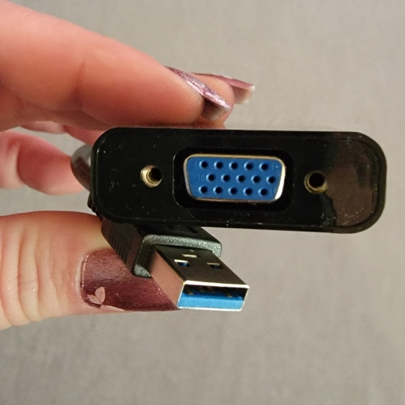🆕️🏷 USB to VGA Adapter 🆕️🏷 - Picture 2 of 4